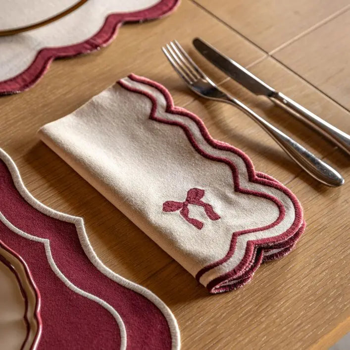 Heritage Scallop Bow Napkins - 4 Pack