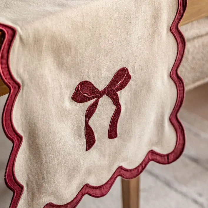 Heritage Scallop Bow Table Runner - 36x180cm