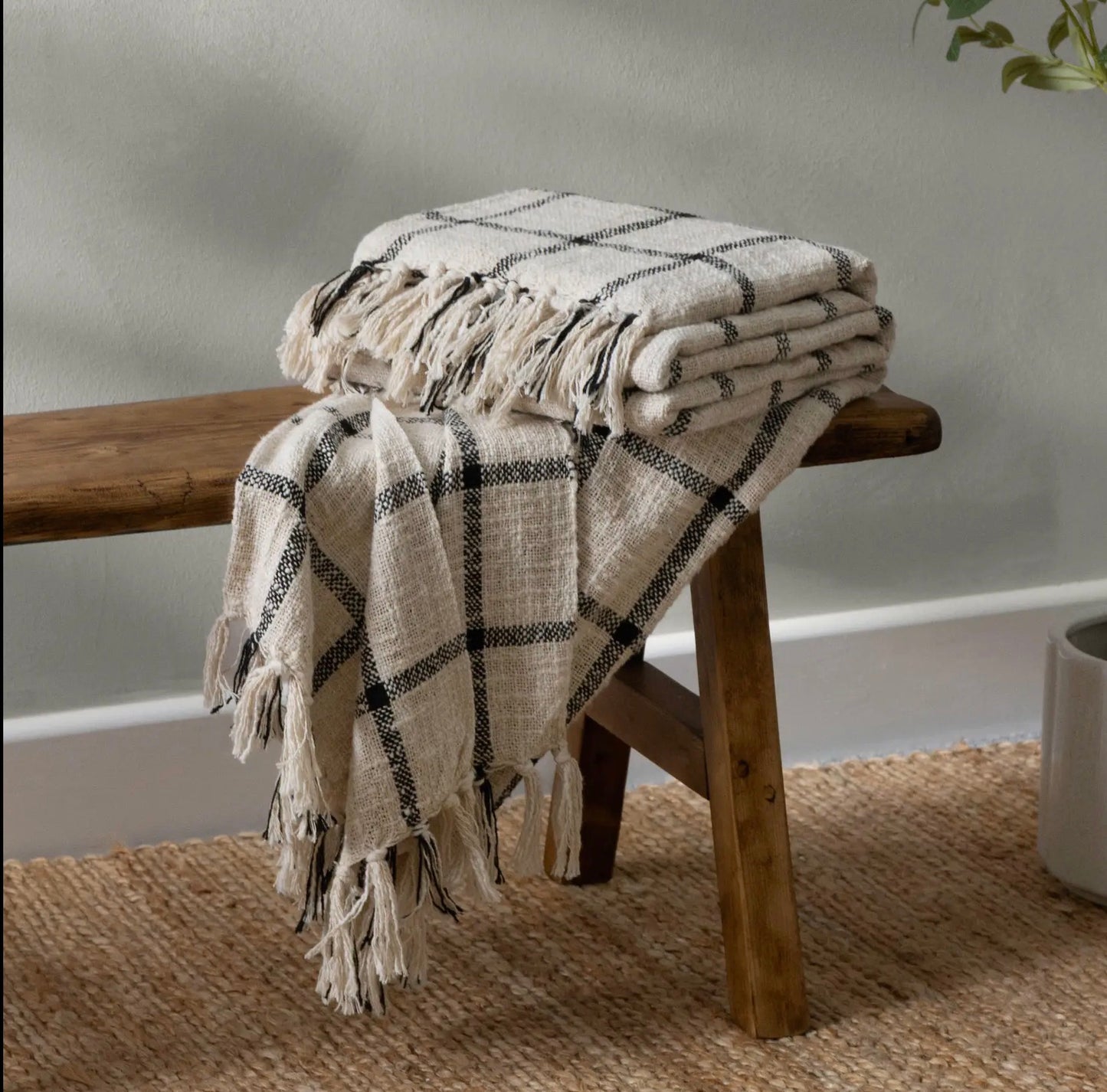 Beni Black/Natural Throw