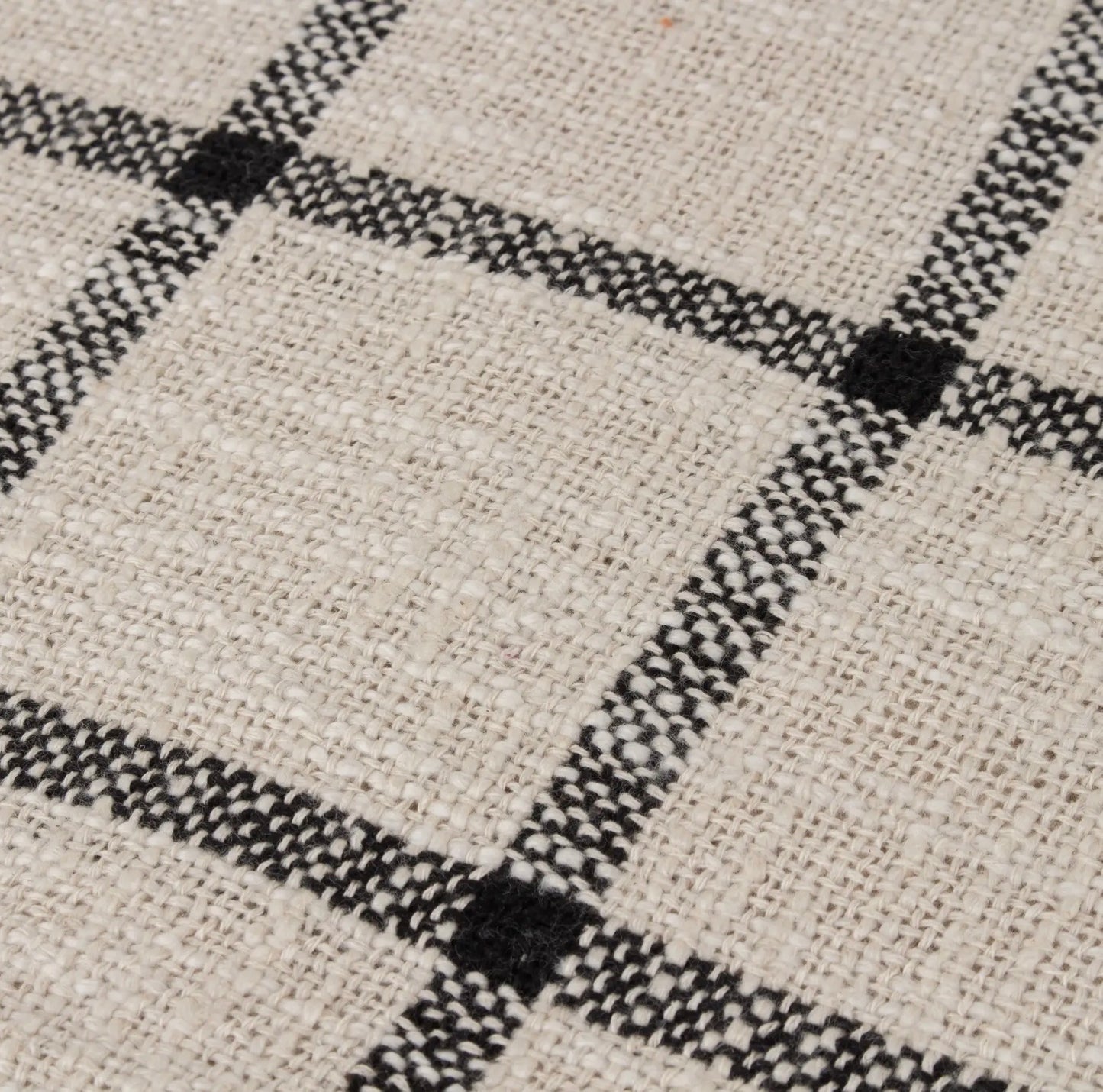 Beni Black/Natural Throw