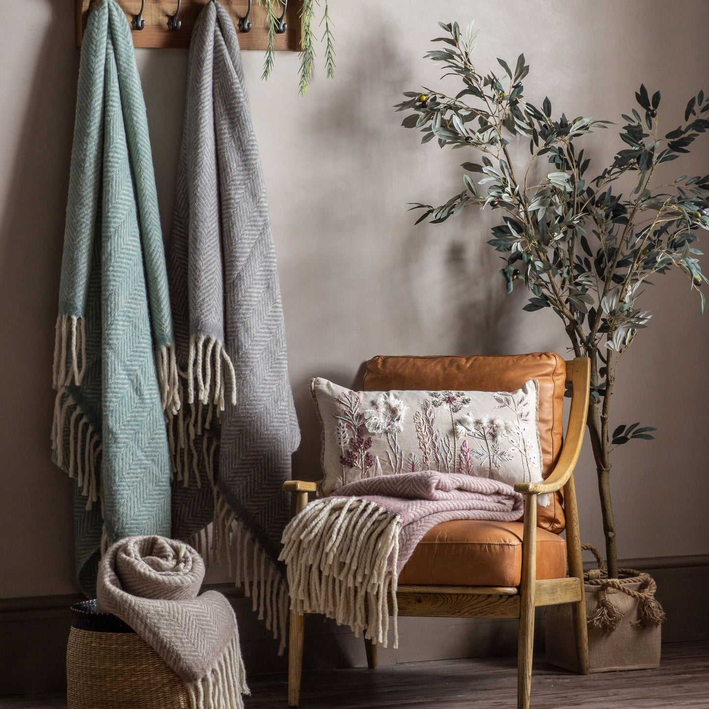 Wool Throw - Taupe
